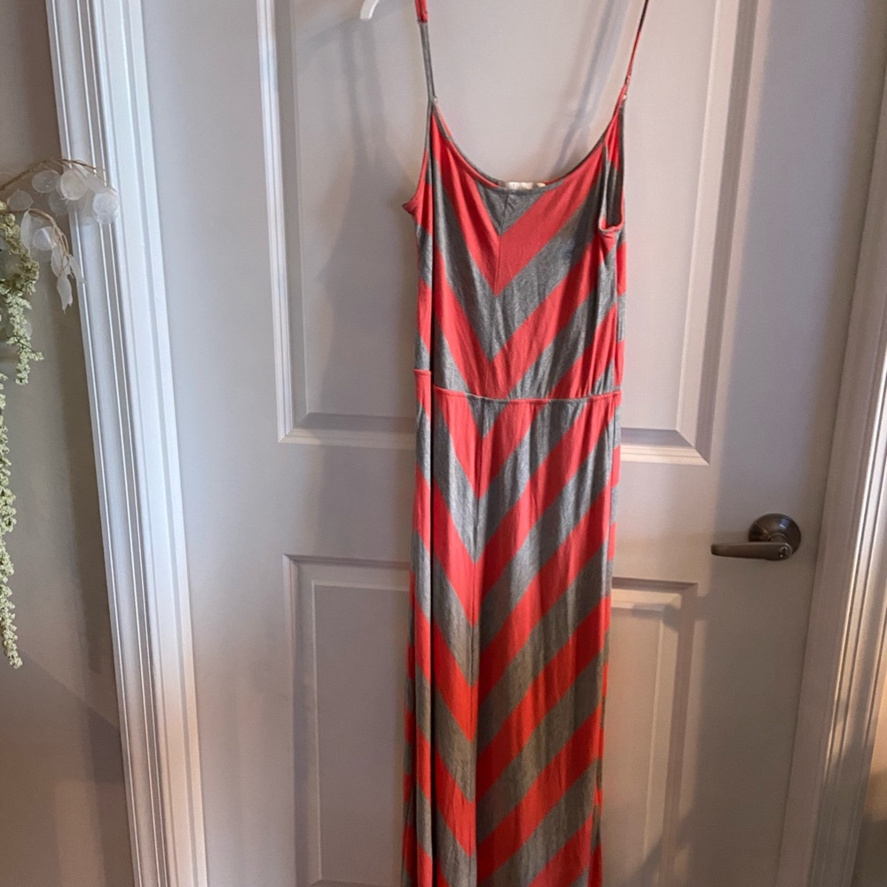 Maxi dress with chevron stripes